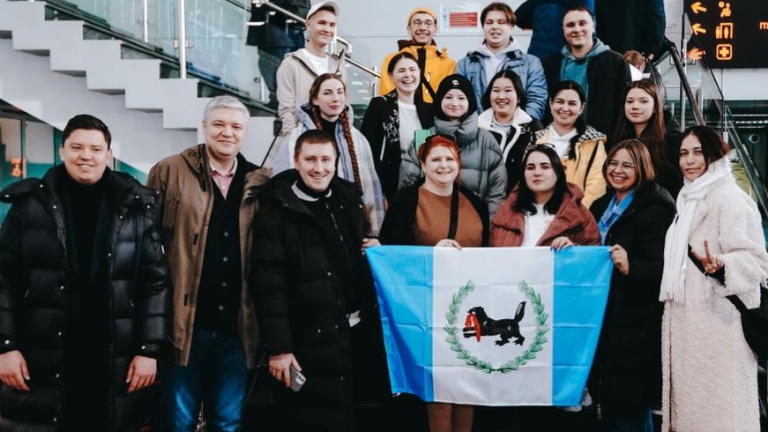 Делегация из 90 человек представляет Иркутскую область на Всемирном фестивале молодёжи